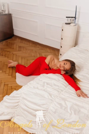 Yarynka (26) London Escort