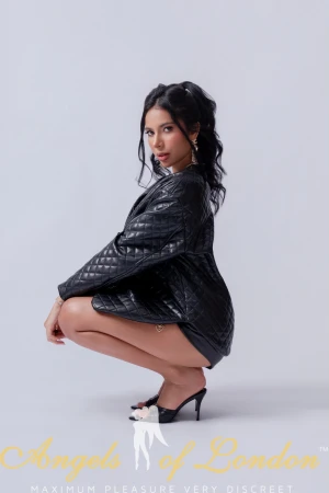 Calantha (23) London Escort