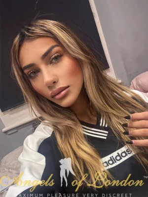 Lumi (23) London Escort