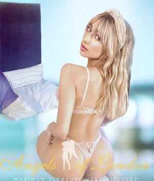 Lumi (23) London Escort
