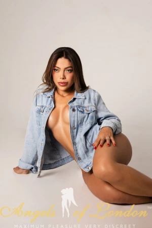 Dorinda (21) London Escort