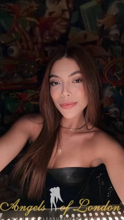 Dorinda (21) London Escort