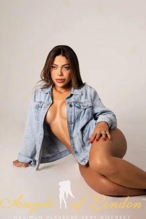 Dorinda (21) London Escort