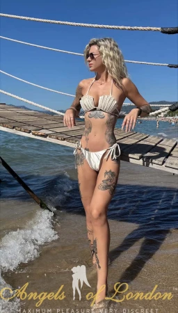 Aurore (30+) London Escort