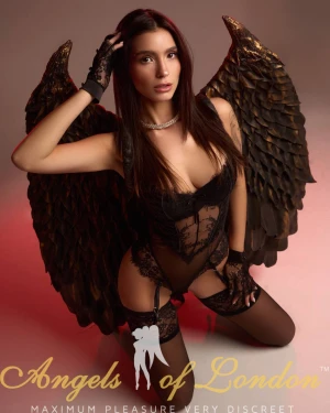 Beata (21) London Escort