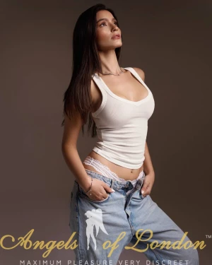 Beata (21) London Escort