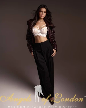 Beata (21) London Escort