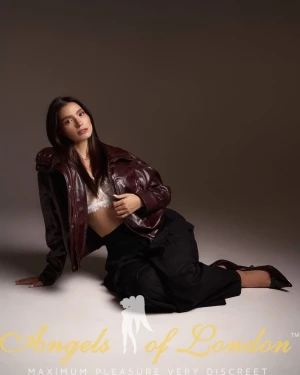 Beata (21) London Escort