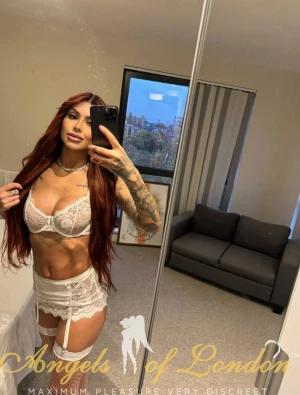 Lamour (25) London Escort
