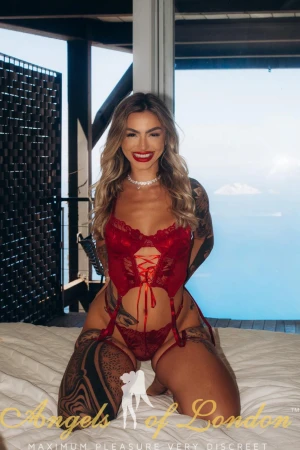 Sharlote (23) London Escort