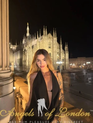 Sharlote (23) London Escort