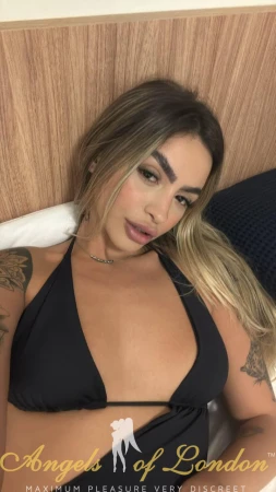 Sharlote (23) London Escort