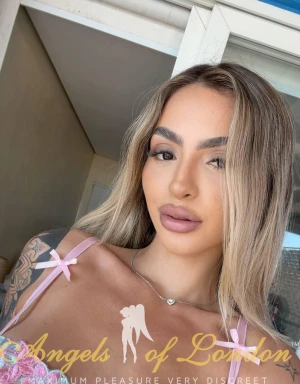 Sharlote (23) London Escort