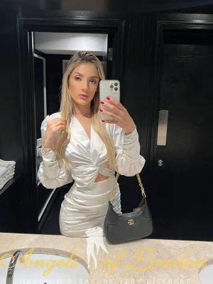 Susanna (28) London Escort