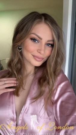 Daciana (25) London Escort