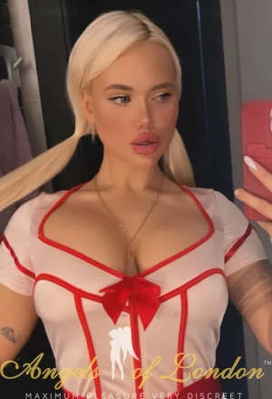 Adriana London Escort