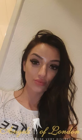 Aya (20) London Escort